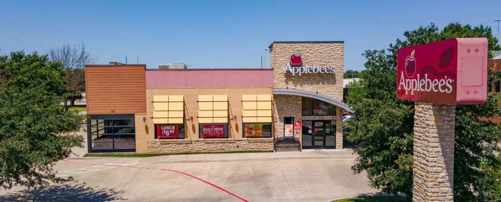 Matthews™ Facilitates Record Sale of TX Applebee's